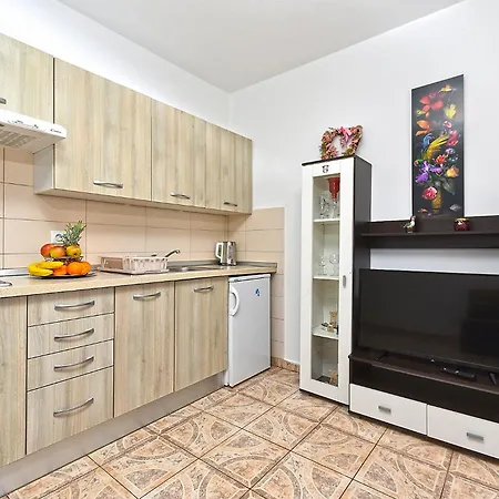 Fondole 2386 Apartman Galizana