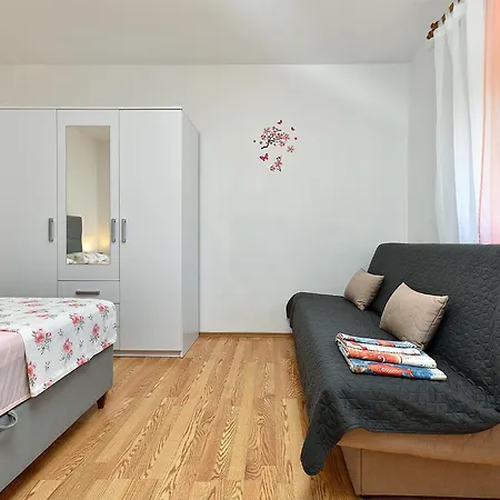 Apartman Fondole 2386 *